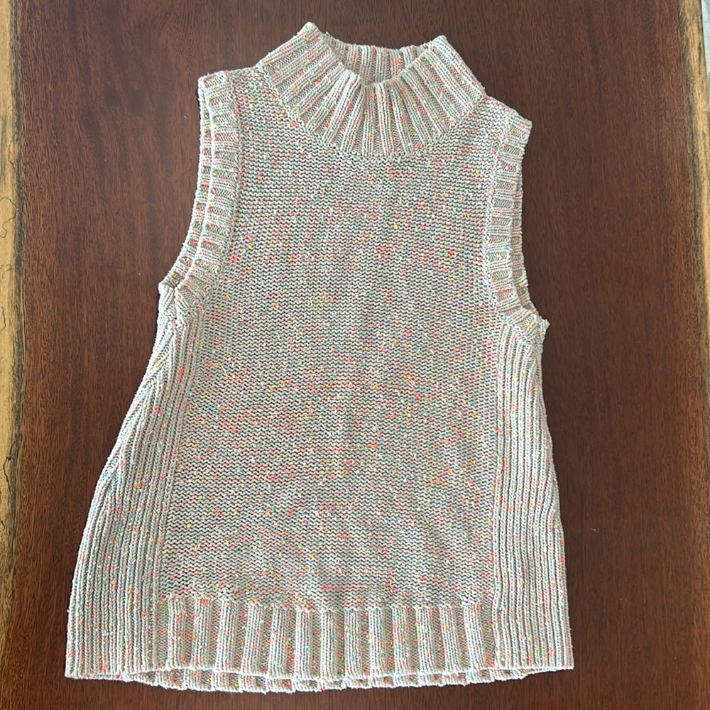 Anthropologie Sleeveless Sweater Size L